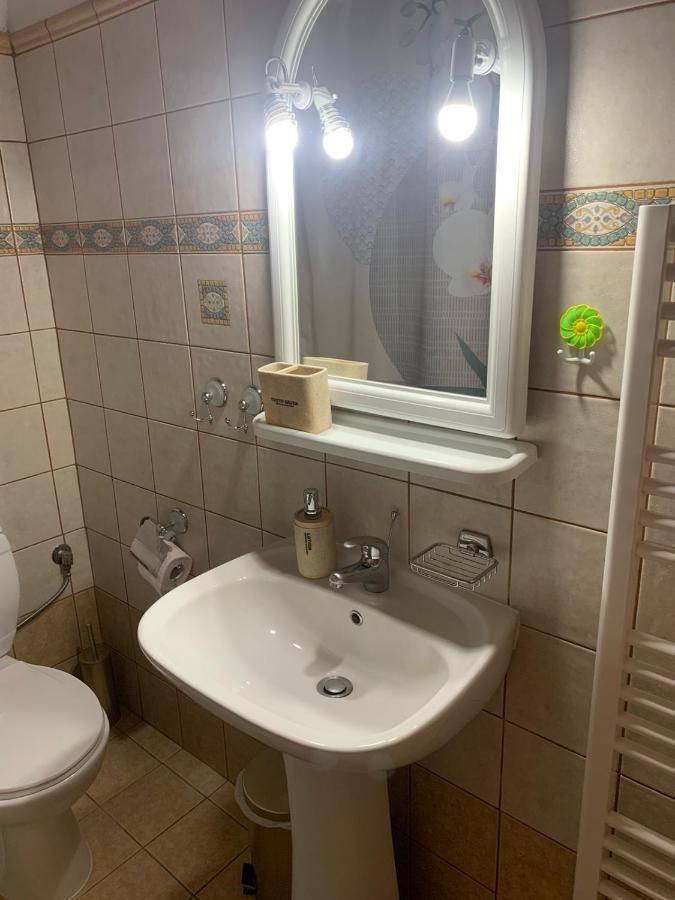 Villa Parahora Принос Екстериор снимка